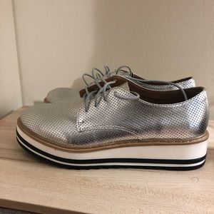 steve madden vassar silver platform sneakers
